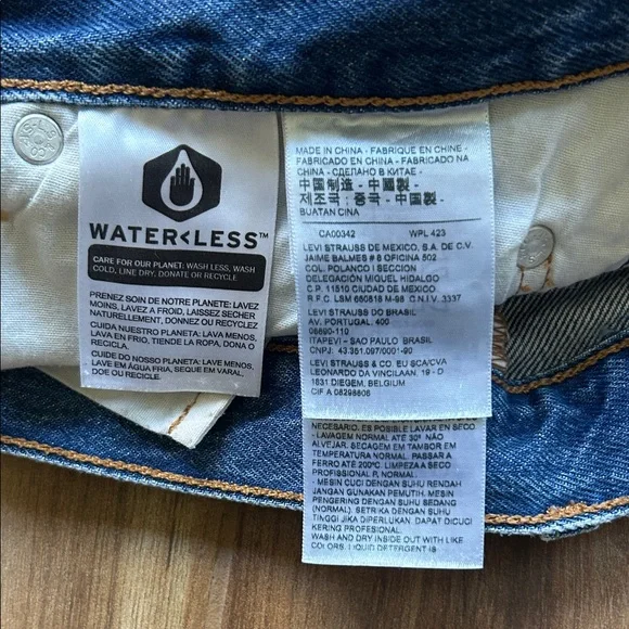 Levi's Distressed Blue Jean Shorts - Picture 3 of 5